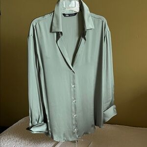 Zara Women’s Sage Button-Down Shirt